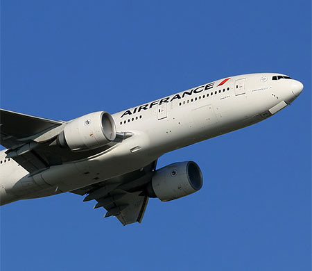Air France uçağı İstanbul Havalimanı'na acil iniş yapıyor