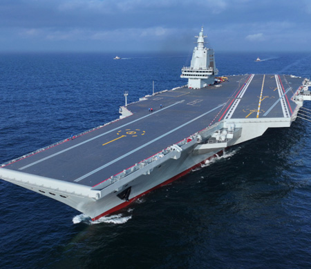 Fujian uçak gemisi ilk testlerini tamamladı