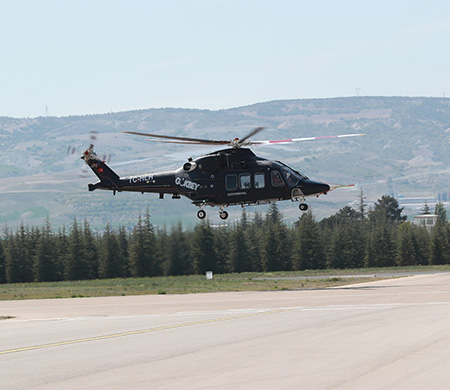Gökbey helikopterinin 4’üncü prototipi havalandı