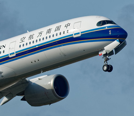Çin'in en uzun direkt uçuş hattı açıldı