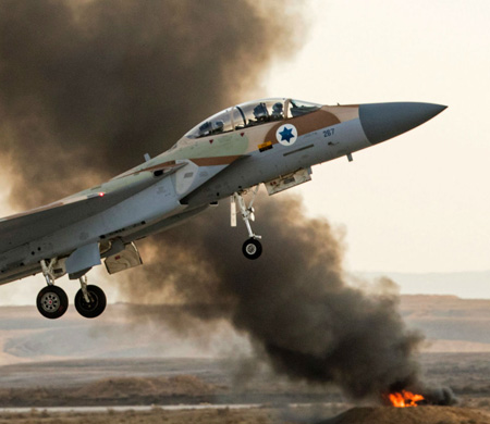İsrail uçakları hava saldırısı düzenledi: 3 ölü!