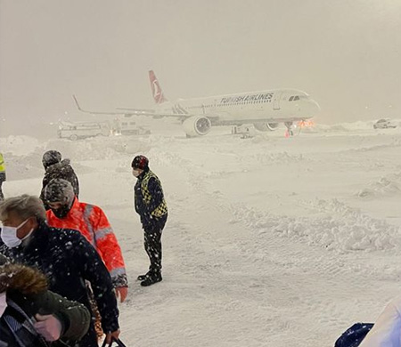 İstanbul Havalimanı'nda iptallerin süresi uzatıldı