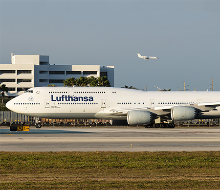 Lufthansa'nın B747'si zorunlu iniş yaptı