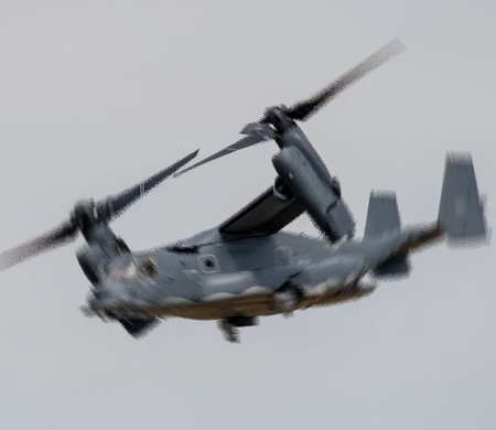 Motoru alev alan V-22 Osprey okyanusa düştü!