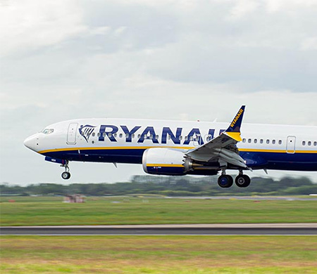 Pilot rahatsızlandı uçak Ryanair uçağı acil iniş yaptı