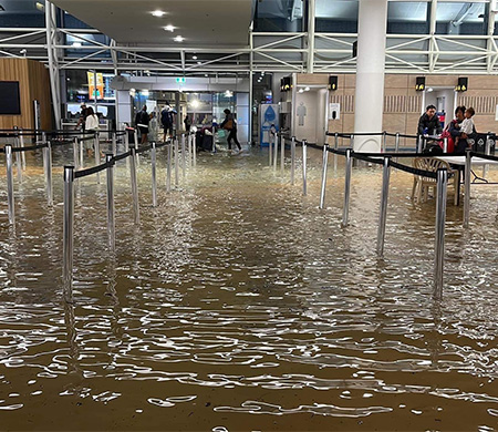 Auckland Havalimanı sular altında kaldı; Terminal kapandı!