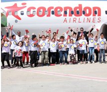 Çocuklar Corendon uçağını gezdi