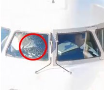 Delta uçağının kokpit camı çatladı