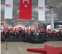 Cumhuriyetin 100. yılı İstanbul Havalimanı'nda renkli etkinliklerle kutlandı