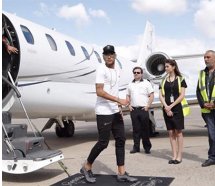 Neymar'ı taşıyan özel uçak zorunlu iniş yaptı