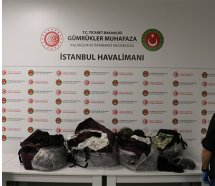 İstanbul Havalimanı'nda 93 kilo insan saçı ile yakalandı
