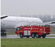 United Airlines uçağında motor arızası