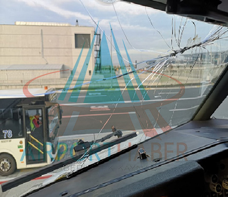 THY uçağının kokpit camı çatladı